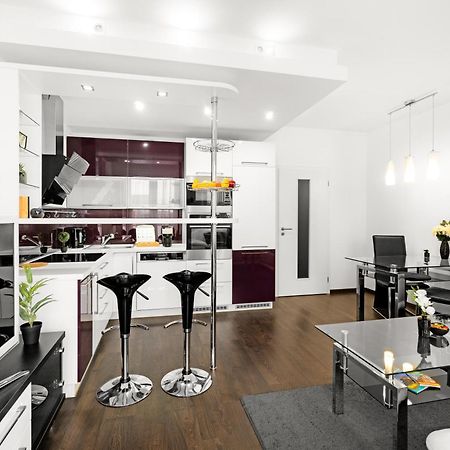 Bnb New Beautiful Apartment In The Center Of Ostrava With Option Garage Parking Екстериор снимка