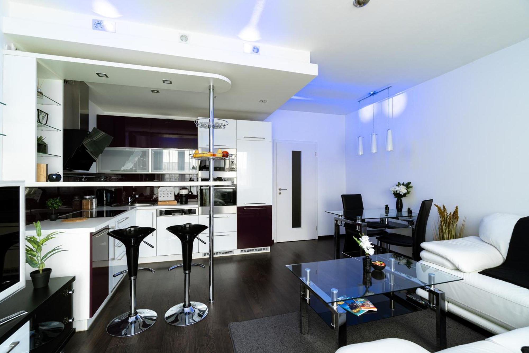 Bnb New Beautiful Apartment In The Center Of Ostrava With Option Garage Parking Екстериор снимка