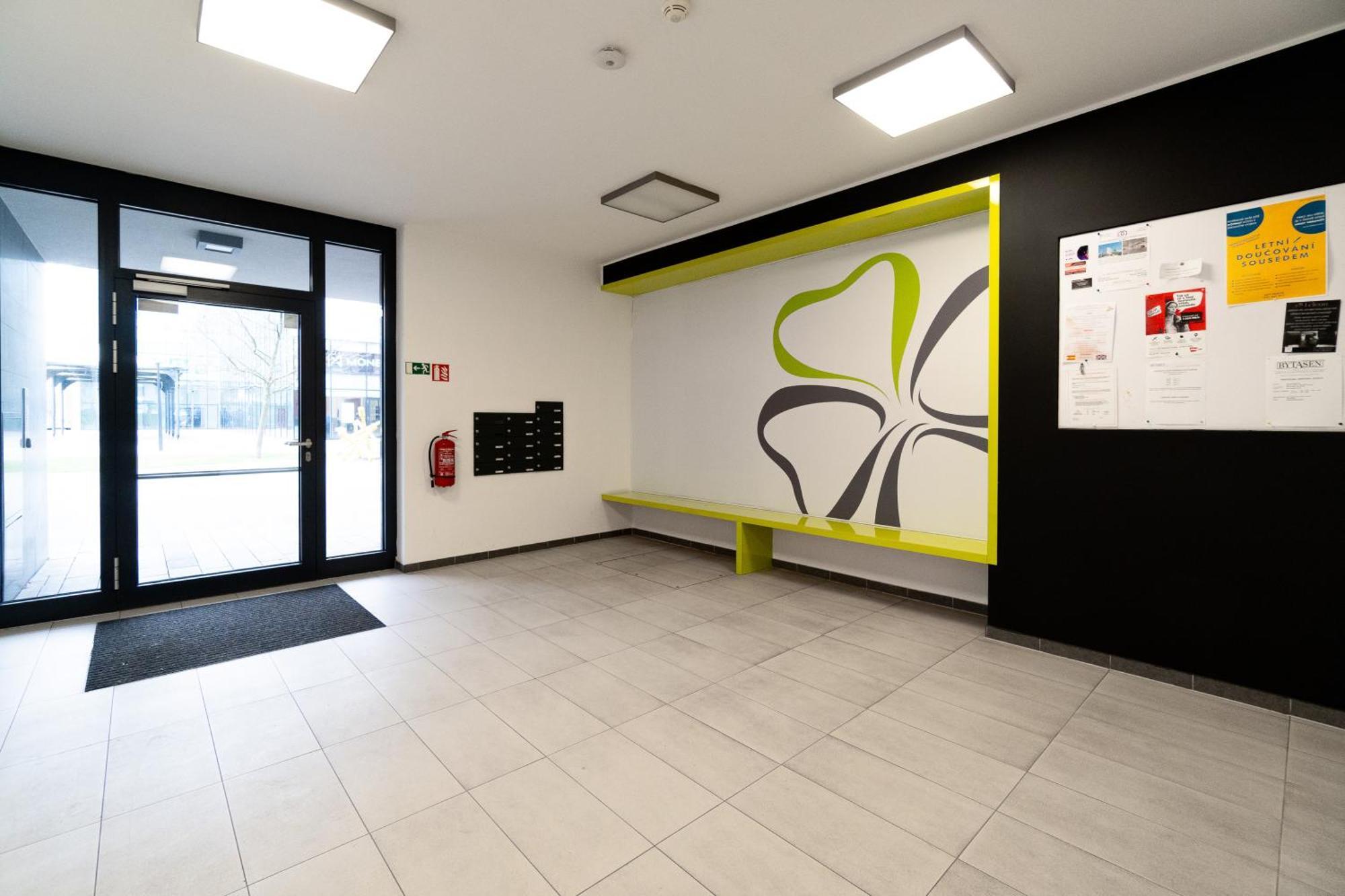 Bnb New Beautiful Apartment In The Center Of Ostrava With Option Garage Parking Екстериор снимка