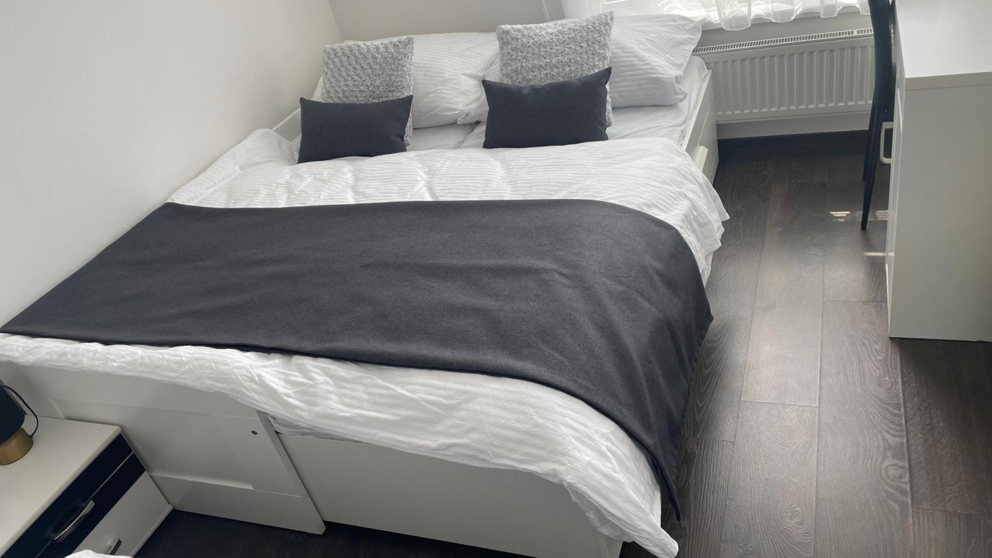 Bnb New Beautiful Apartment In The Center Of Ostrava With Option Garage Parking Екстериор снимка