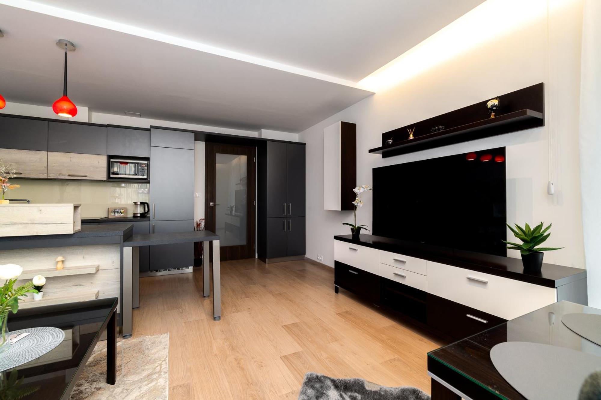 Bnb New Beautiful Apartment In The Center Of Ostrava With Option Garage Parking Екстериор снимка
